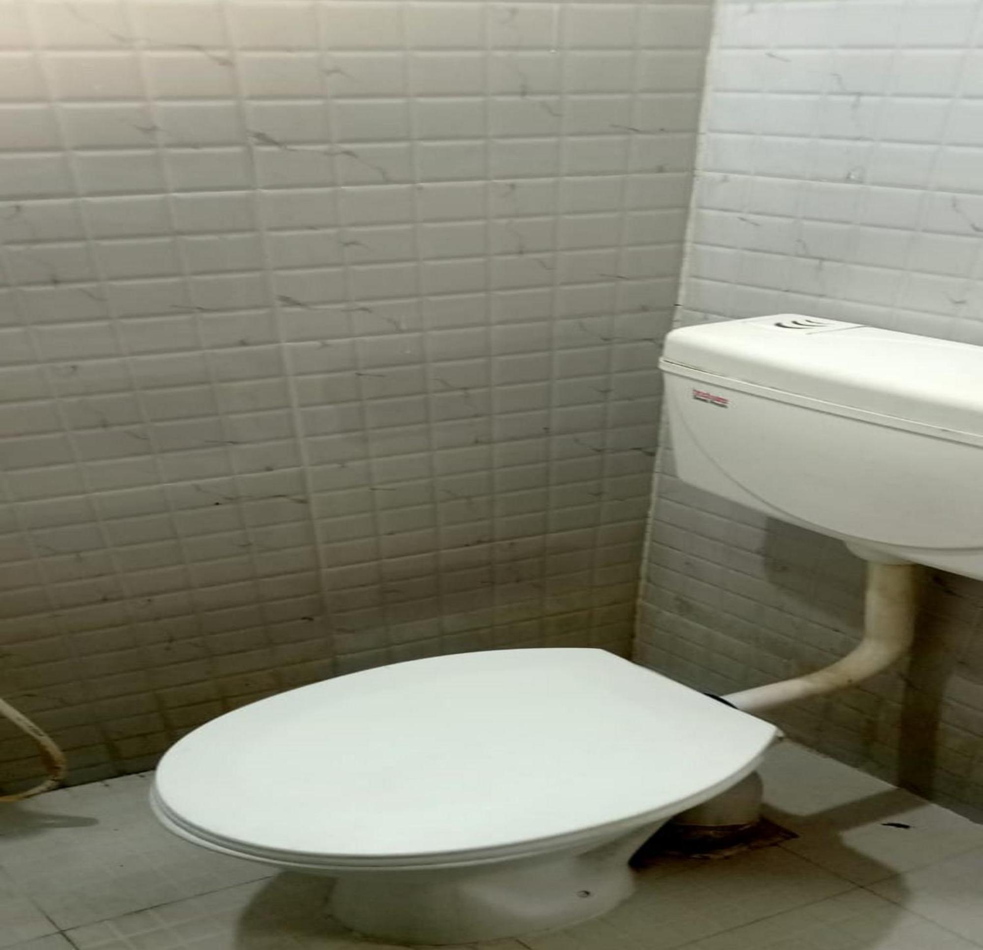 Arumugam Residency Ac Tiruchchendūr Екстериор снимка